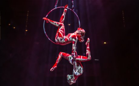 Akrobatische Figur zweier Personen